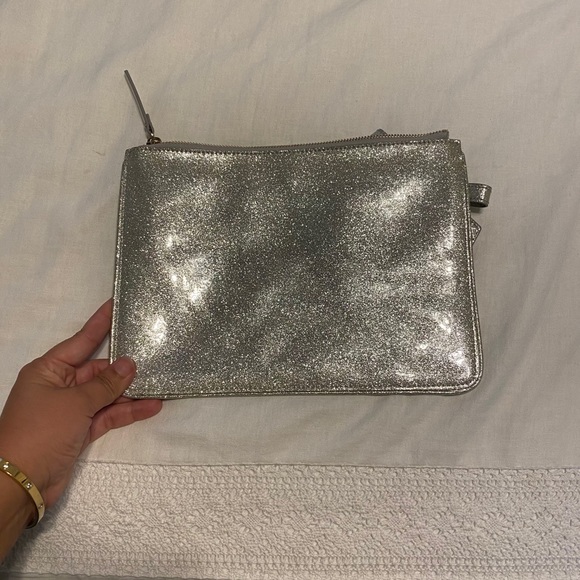Kate Spade perfect clutch 🎀 - Picture 2 of 3